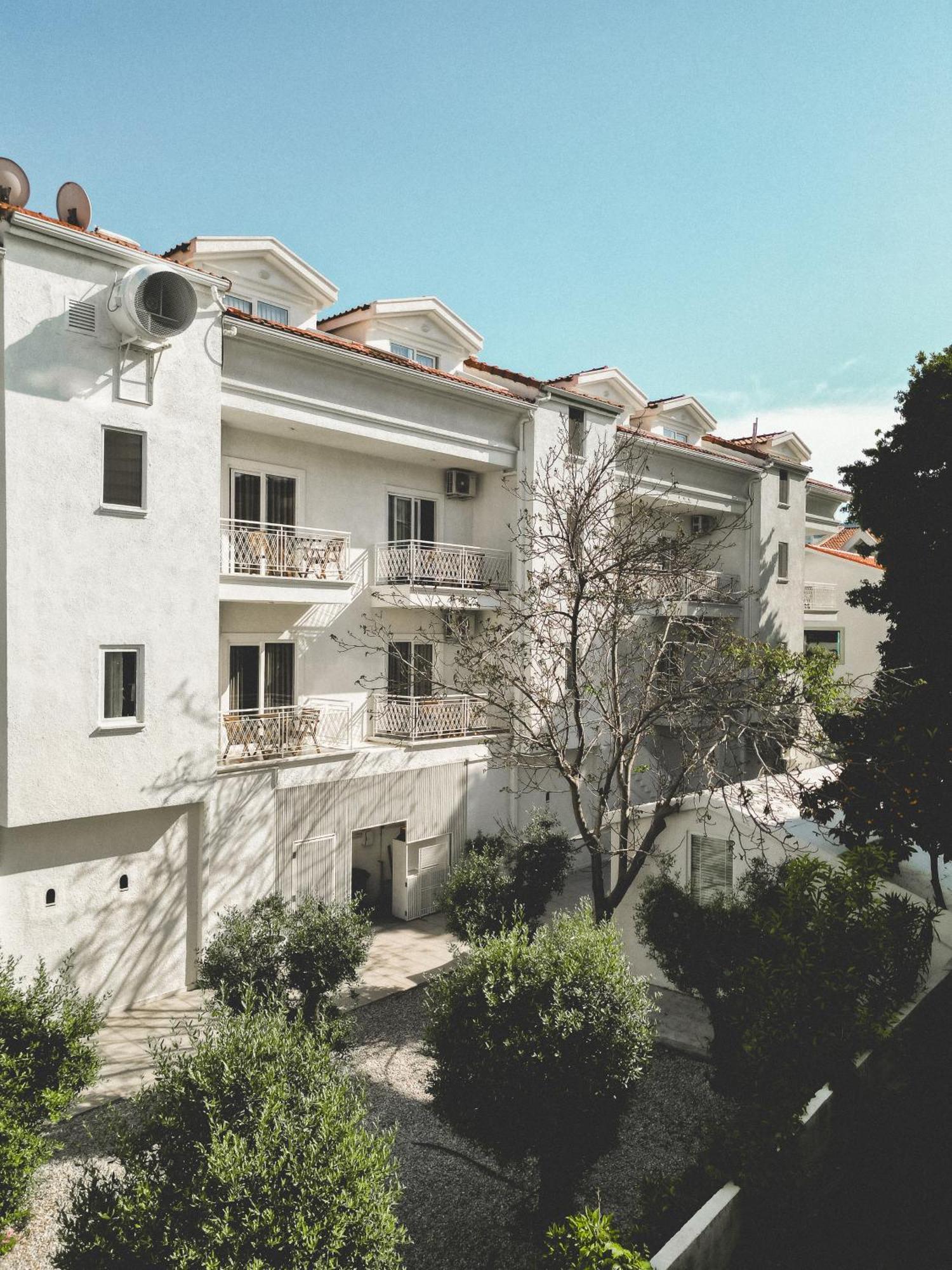 Hotel L'olive Homes *